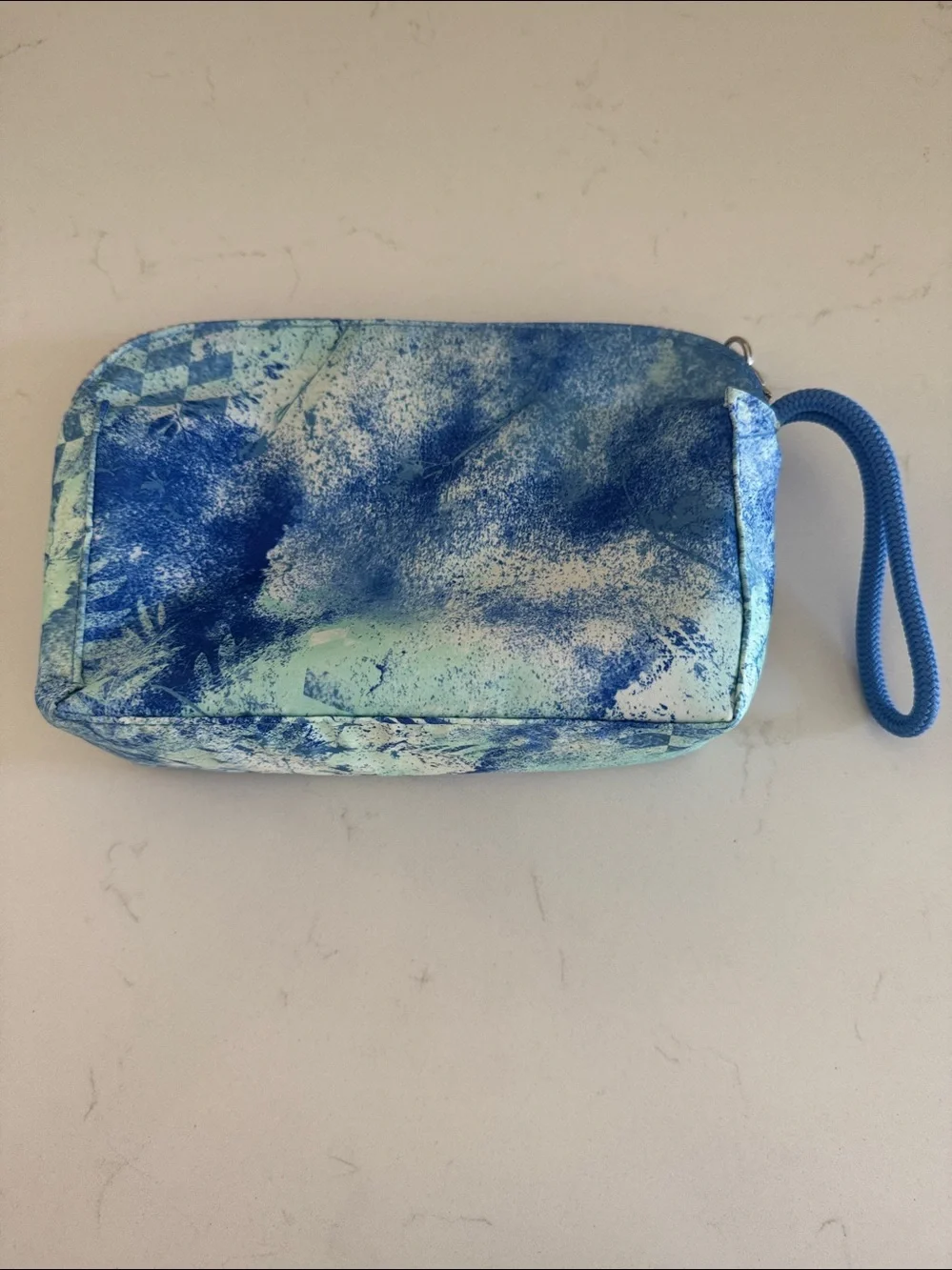 Lululemon Ivivva Blue Cosmetic Pouch with Pink Trim and outside mesh pocket NWOT